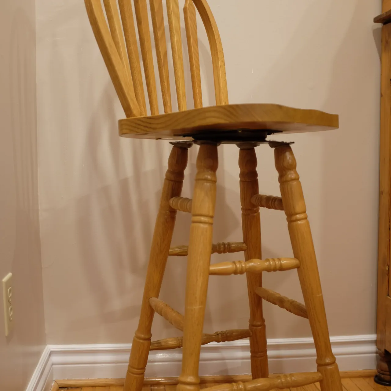 Bar-stool style chair photo 4