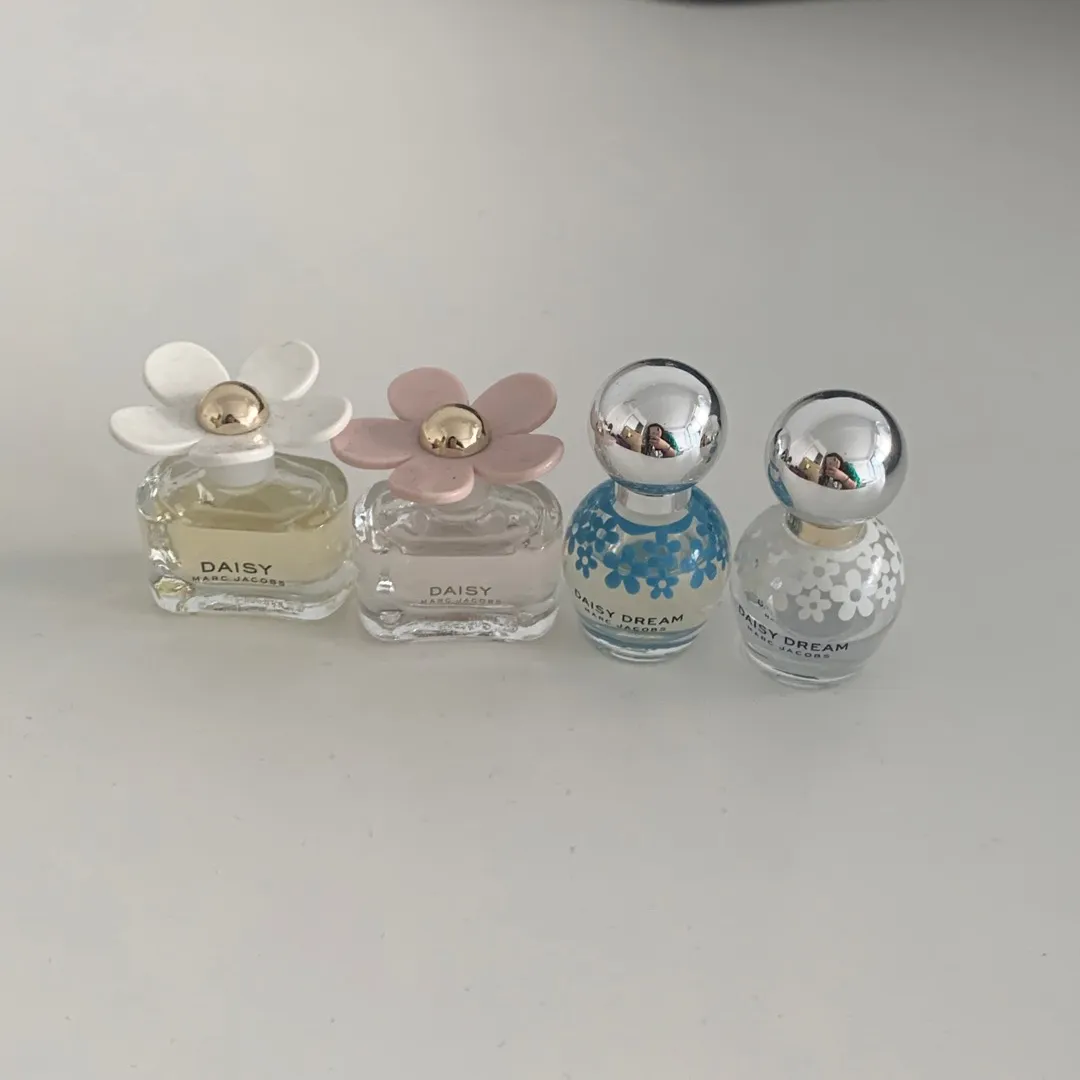 Marc Jacobs mini perfume photo 1