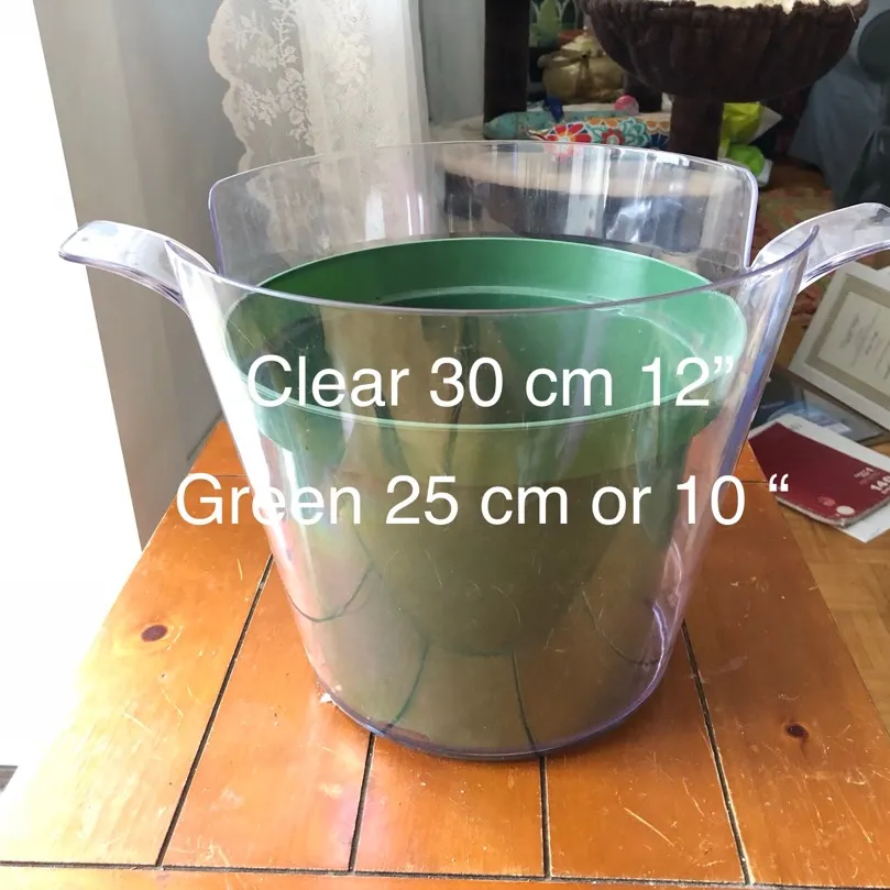 Clear Pot With Green Inside Pot / Planter photo 1