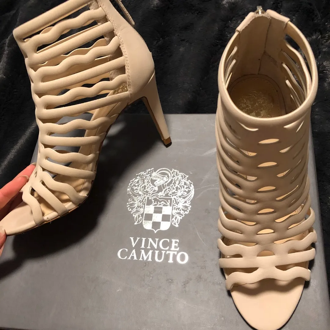 VINCE CAMUTO Sandal Heels photo 1