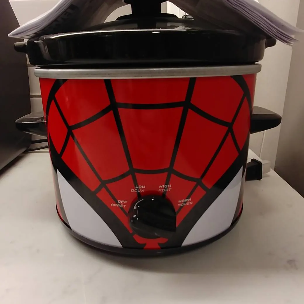BNWOT 2QT Spider-Man Slow-cooker photo 1