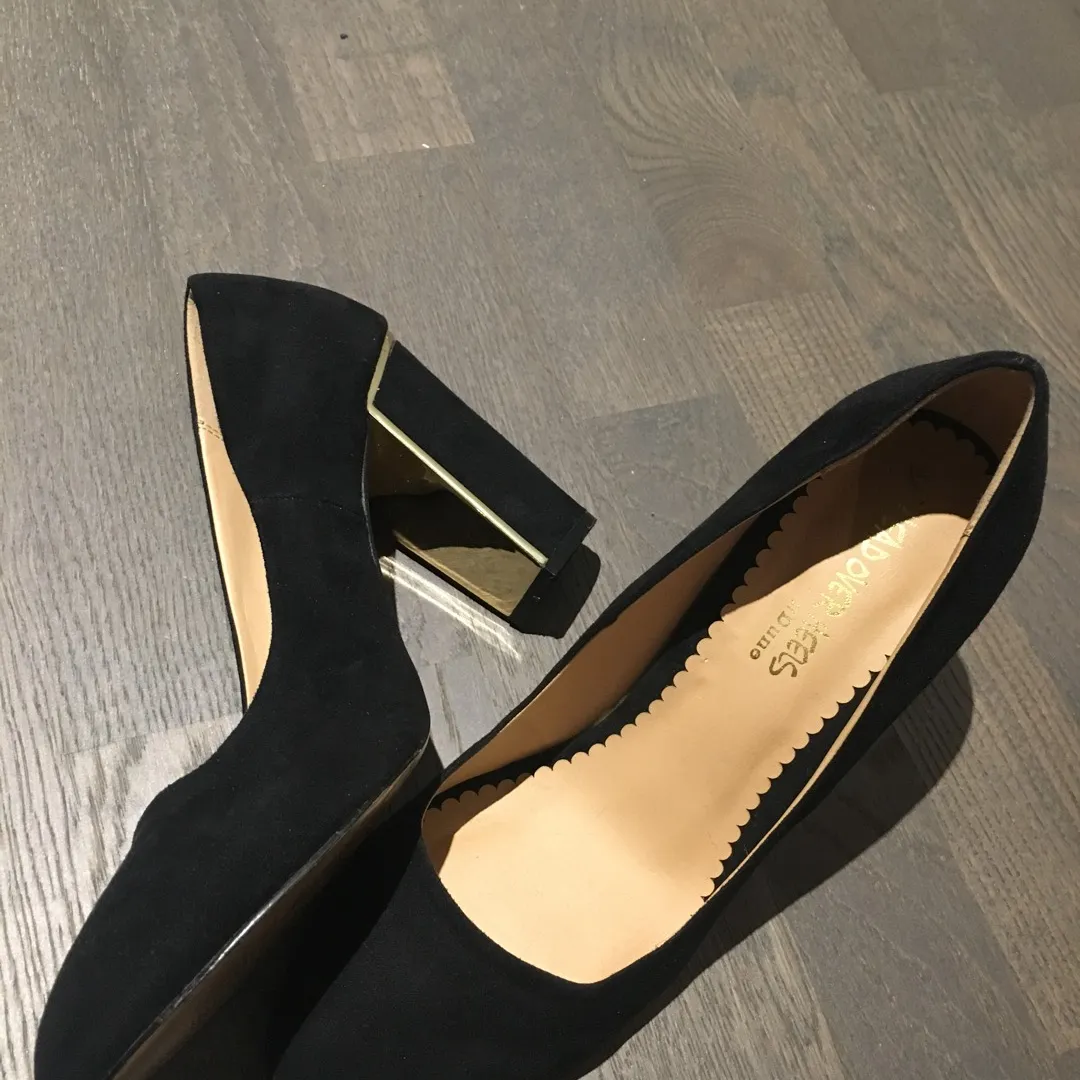 Plain Black Heels With Gold Detail, Size 9 ✨✨ photo 3