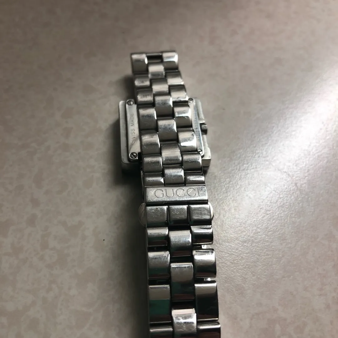 Authentic Gucci Watch photo 4
