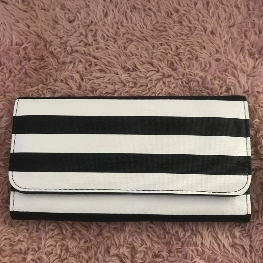 Black And White Wallet photo 1