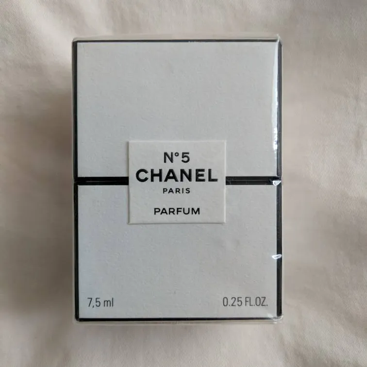 Chanel No.5 photo 1