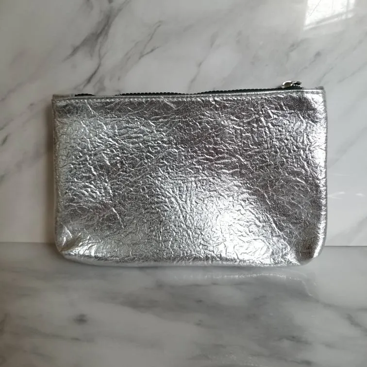 Free With Trade 🥳 Brand new make up Pouch photo 1