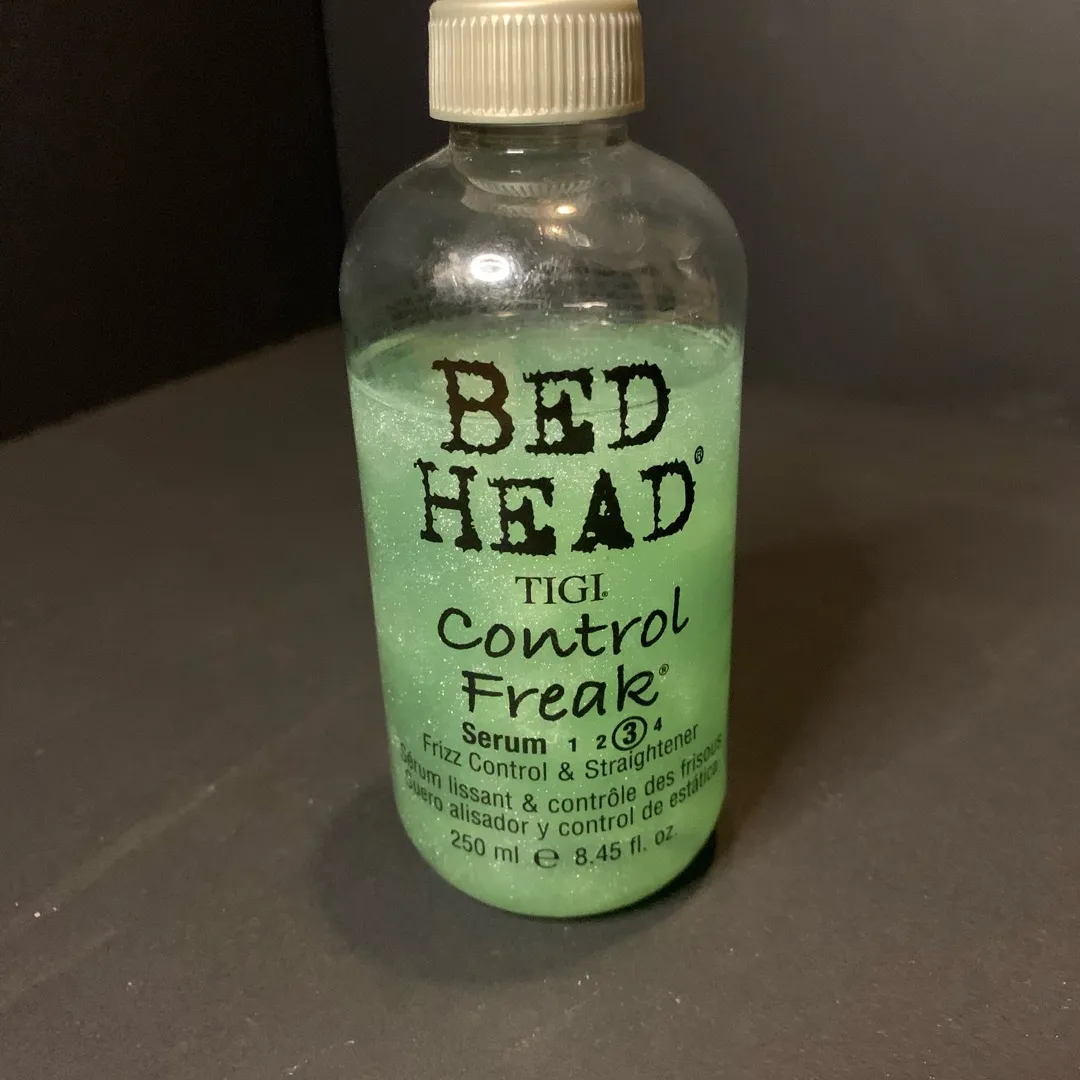 Bed Head Frizz Control And Straightener photo 1