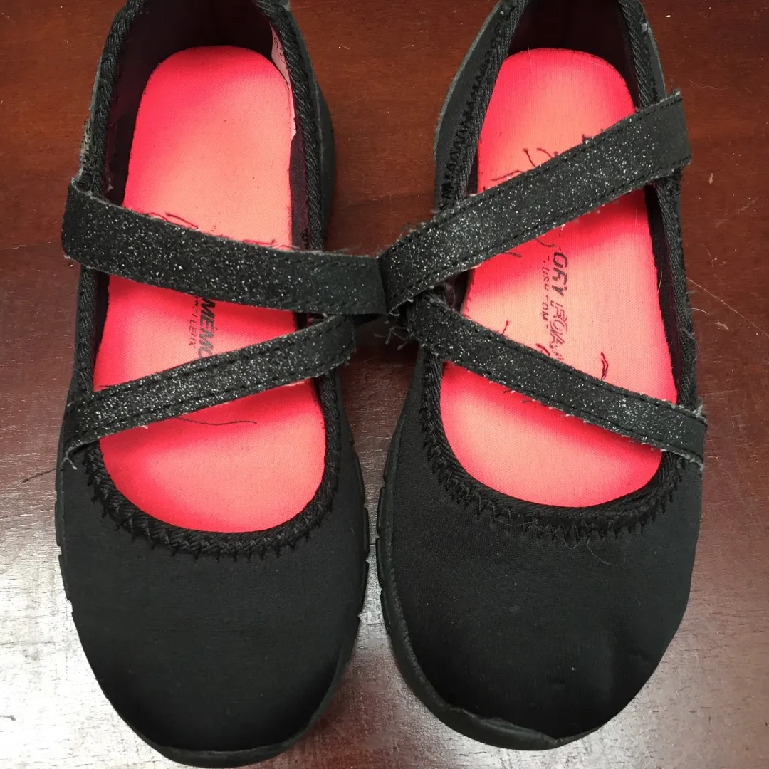 Very Comfy Shoes For Girls,  Size 12, photo 1