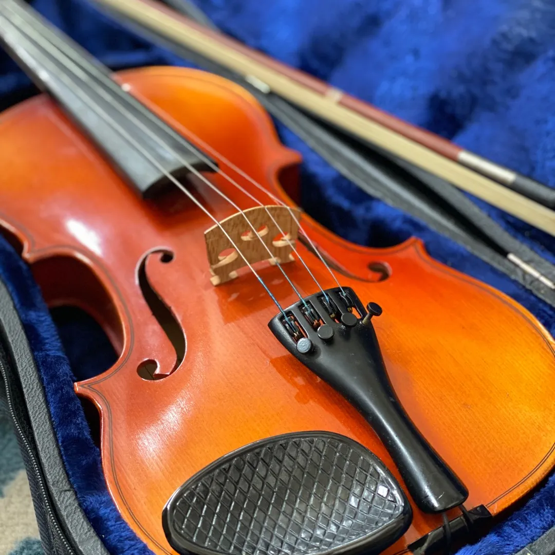 Suzuki Full Size Violin photo 3