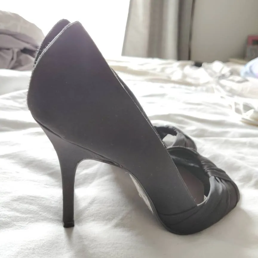 Free with Pickup ~ Black Pumps photo 5