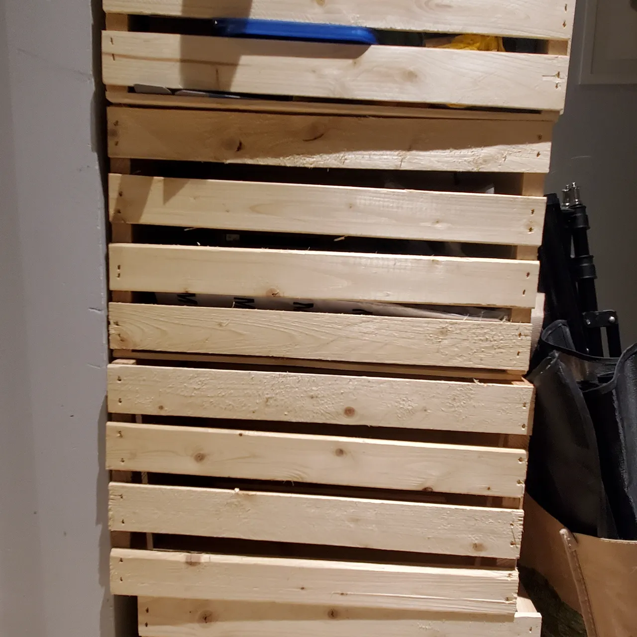 4 wooden crates photo 3