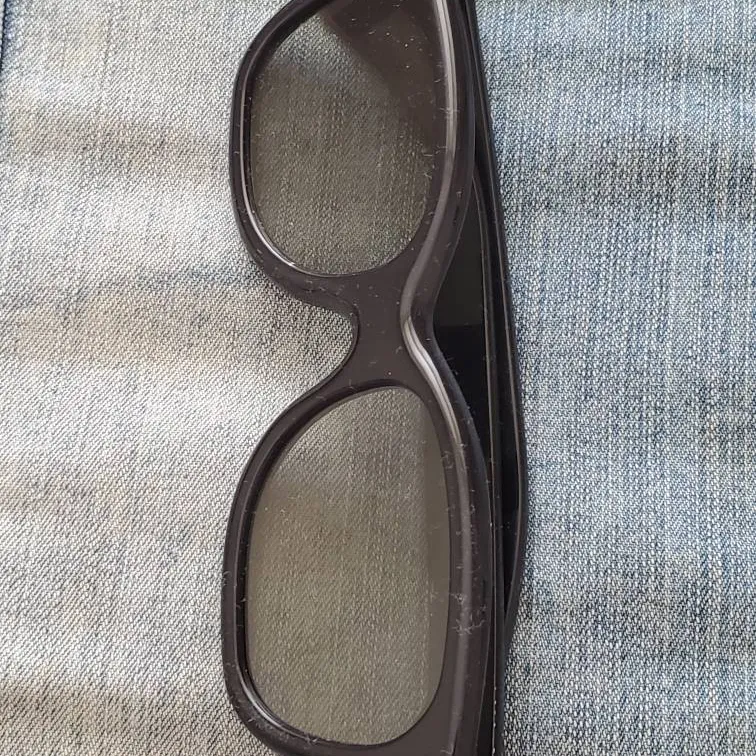 3D glasses photo 3