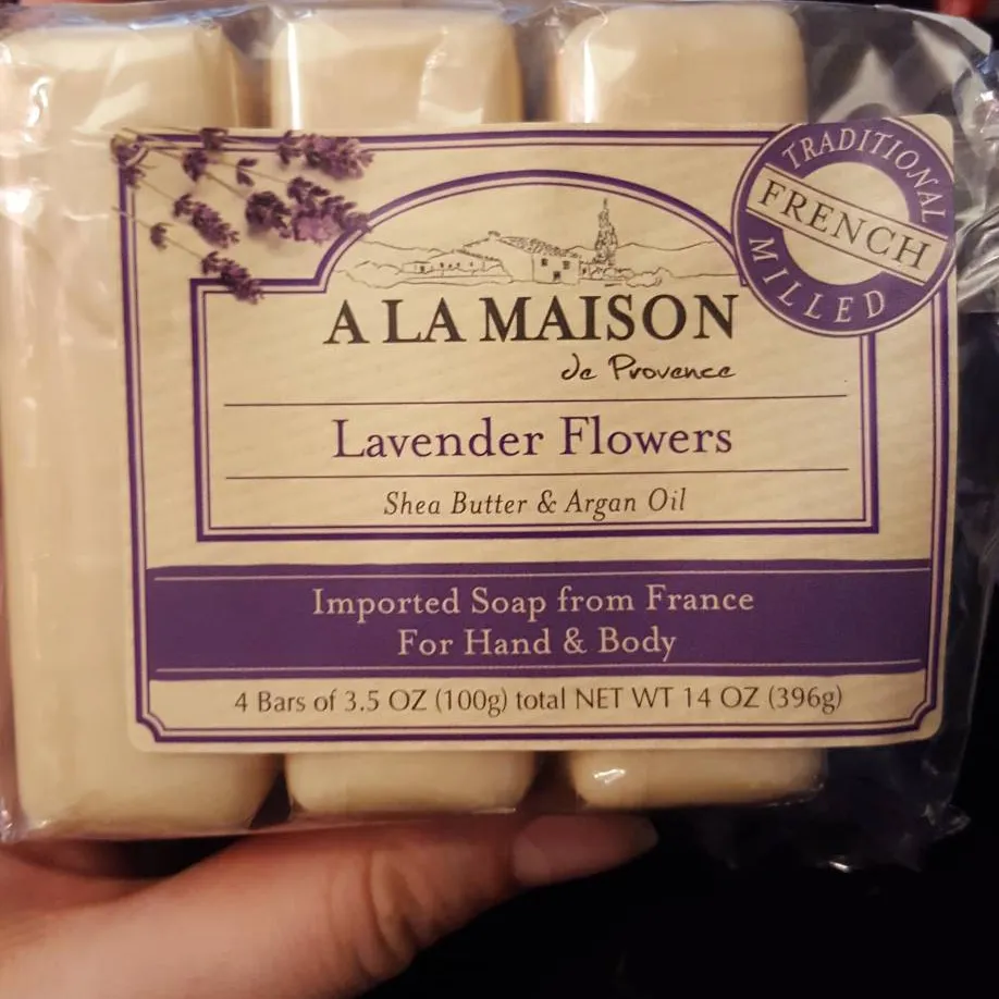 A La Maison Lavender Flowers Soap photo 1