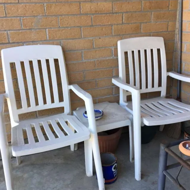 Patio chairs And side Table photo 1