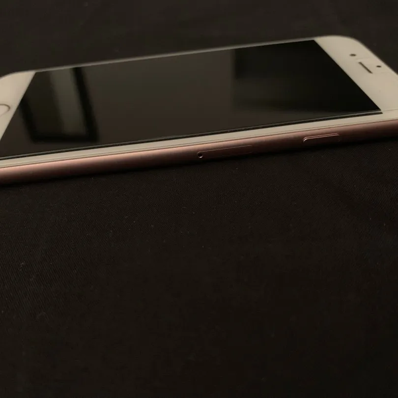 iPhone 6s (pink) photo 5