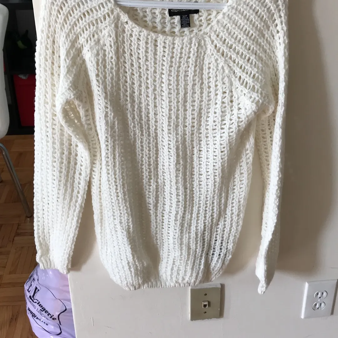 White knit sweater S photo 1