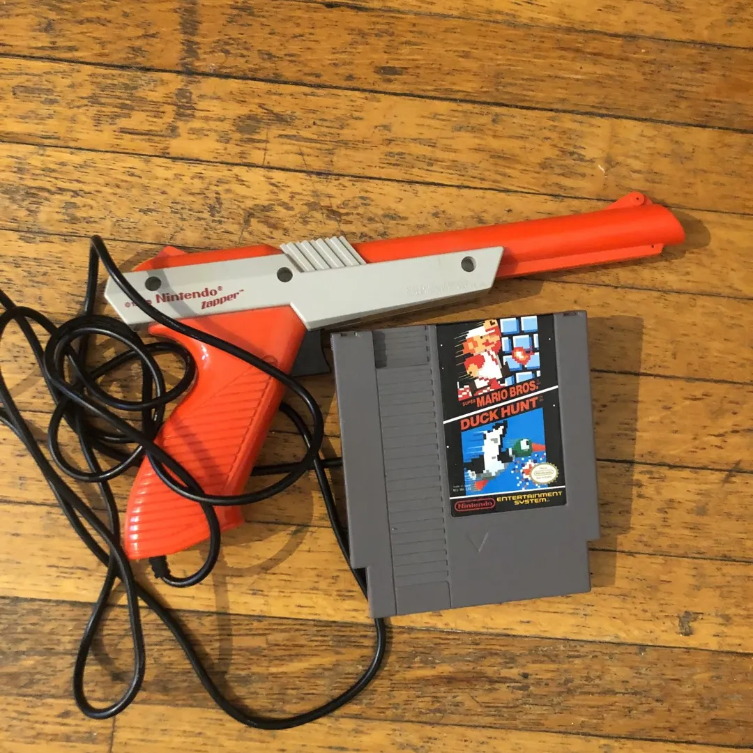 Mario Brothers & Duck Hunt With Zapper photo 1