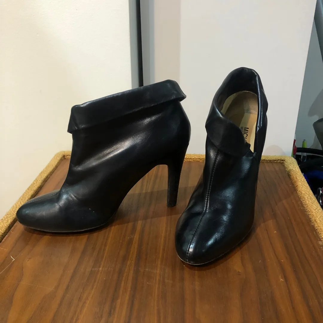 Michael Kors Black Heel Ankle Boot 6.5 photo 3