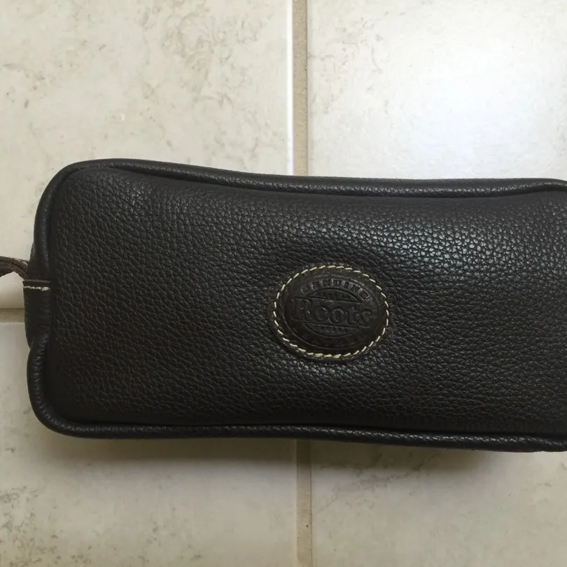 Roots Canada Large Leather Zip Pouch Travel Toiletry Shaving ... photo 1