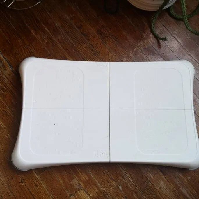 Wii Fit Board And Games photo 1