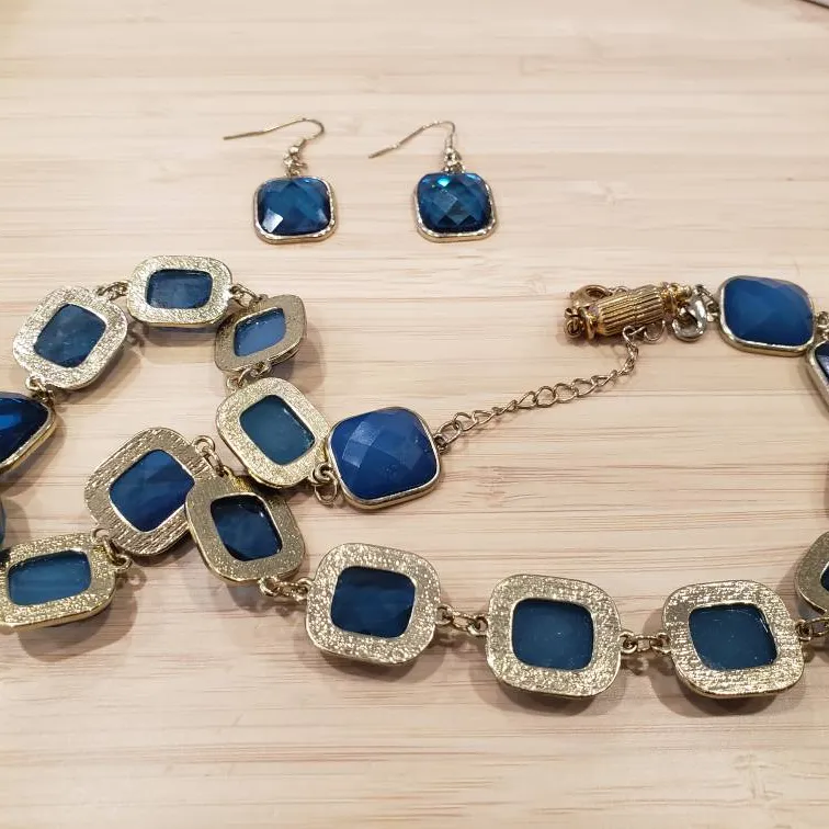 Blue Earrings And Necklace photo 1