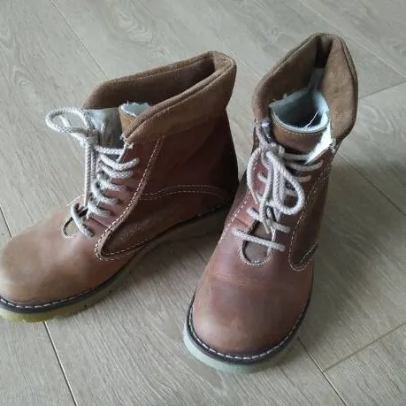 Size 8 Leather Boots photo 1