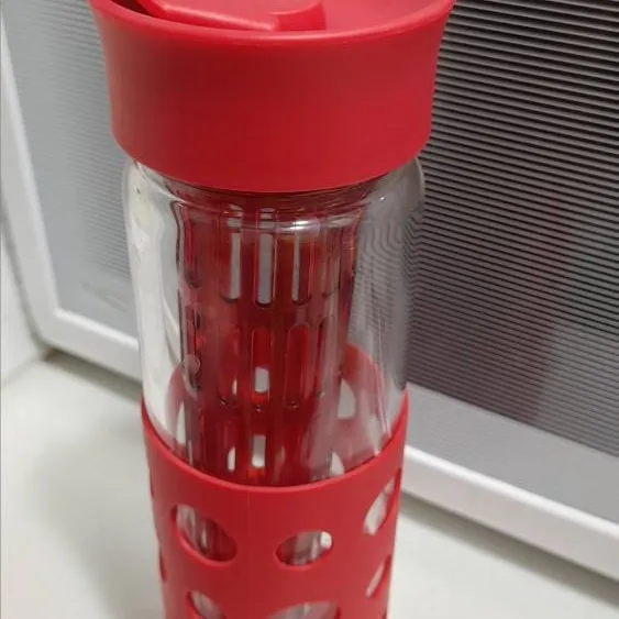Glass Water Bottle W/Fruit Or Tea Bad Compartment photo 1