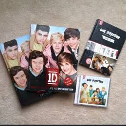 One Direction Books, albums photo 1