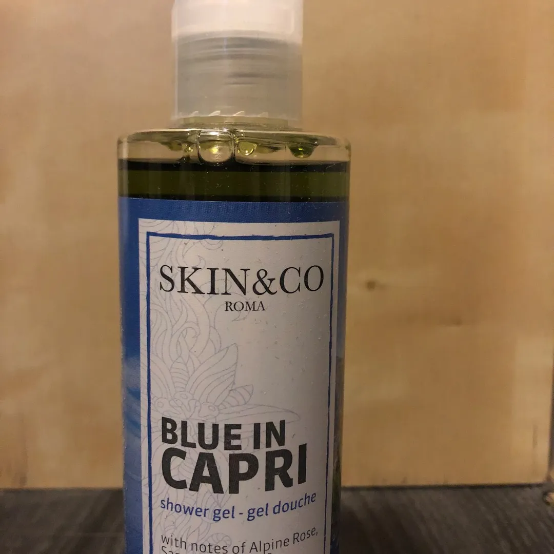 Limited Ed. Skin & Co Blue In Capri Shower Gel photo 1