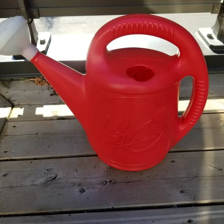 EUC Large Watering Can [Plastic] photo 1