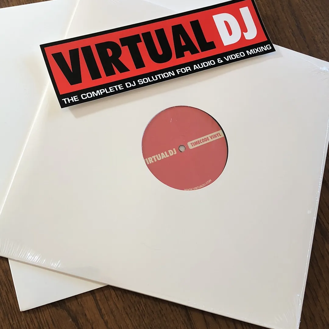 Virtual DJ timecode vinyl x2 photo 1