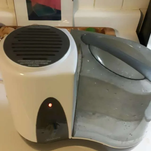Hot Steam Humidifier photo 1