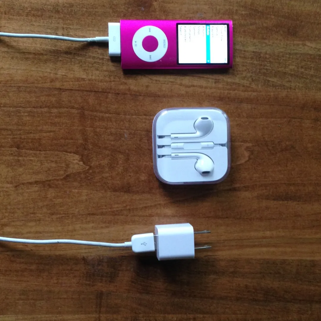 IPod Mini 8 Gig Pink with Earbuds and charger photo 1