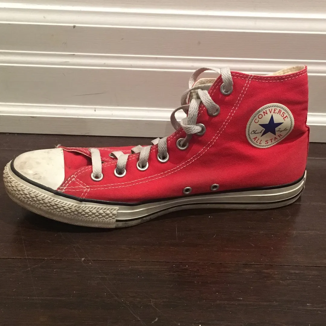 Converse Chuck Taylor’s Red - M Size 10 photo 4