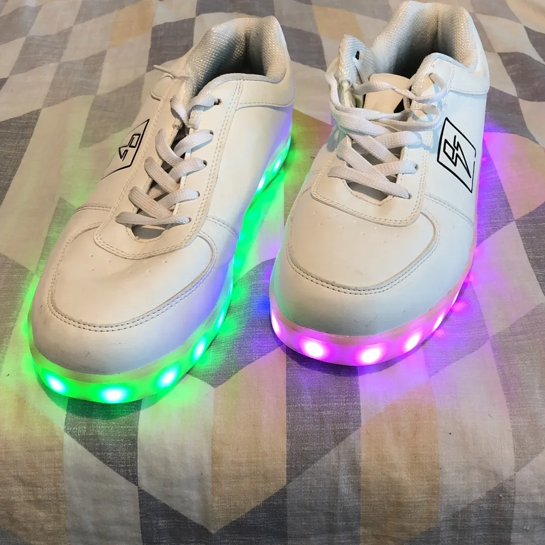 LED Shoes (size 9 men's) photo 3