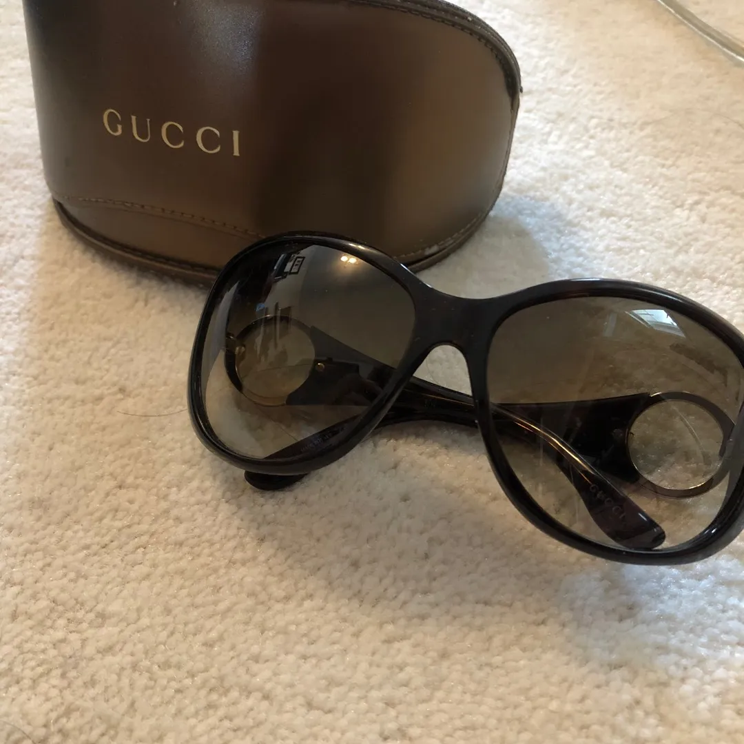 Authentic Gucci Sunglasses photo 1