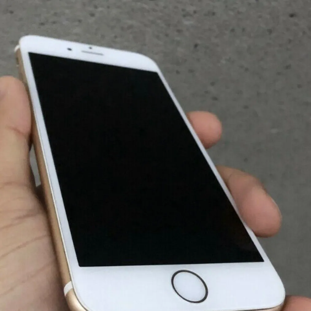 iPhone 6S Gold 128GB Perfect Cond. Original Owner photo 5