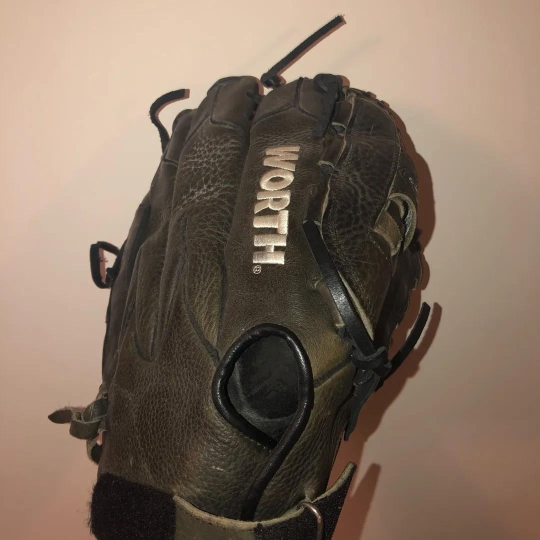Worth 13” Men’s Baseball Glove photo 1