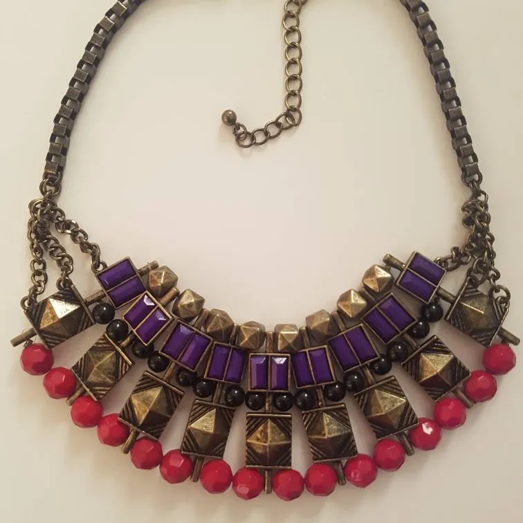 Necklace - Costume Jewelry photo 1