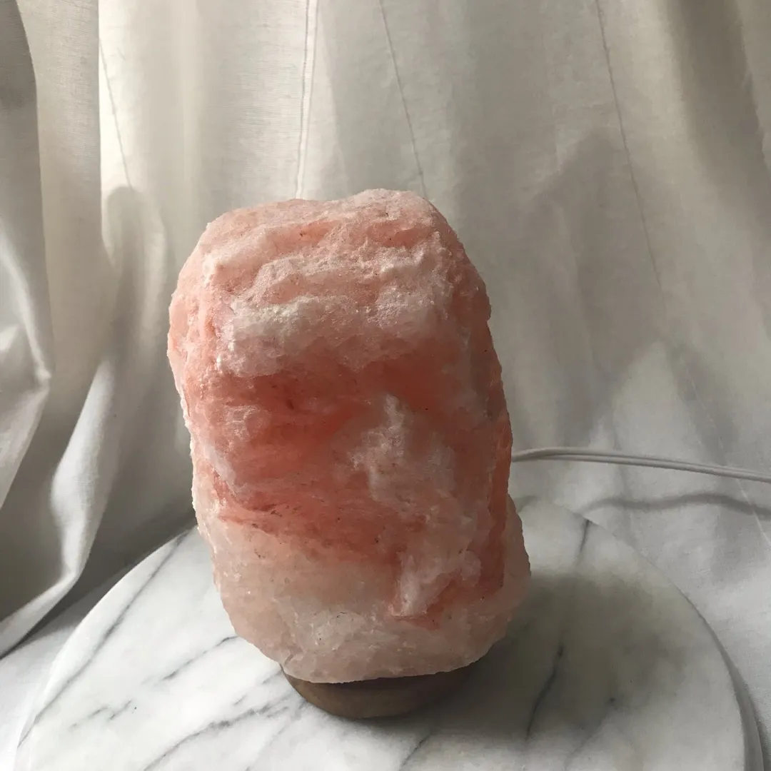 Medium Sized Pink Salt Lamp photo 1