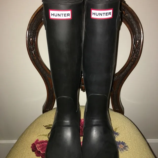 Like New Hunter Boots - Size 9M/10F photo 1
