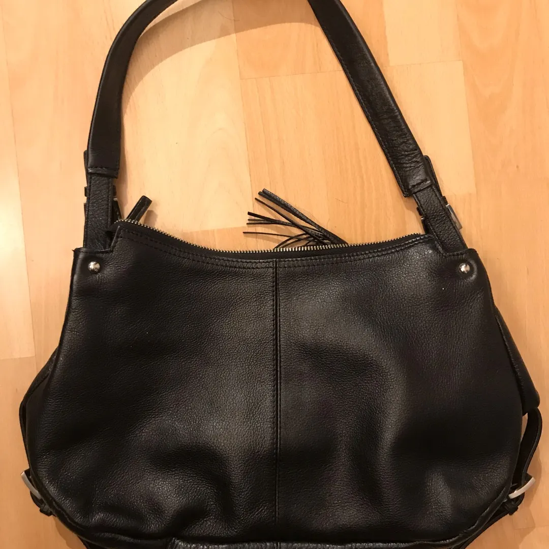 Hilary Radley Real Leather Black Shoulder Bag photo 3