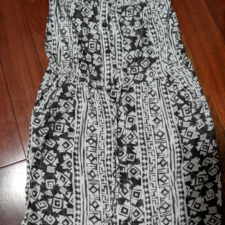 Cute XS dress, Comfortable And Stretchy And Waist Cinched photo 1