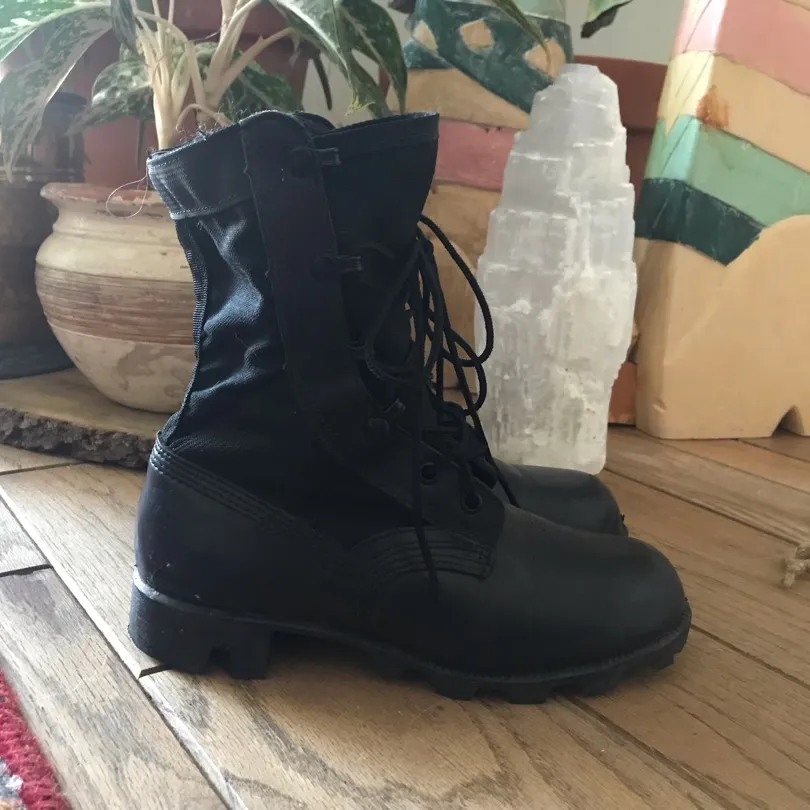 Military Boots Men’s Size 31/2 photo 4
