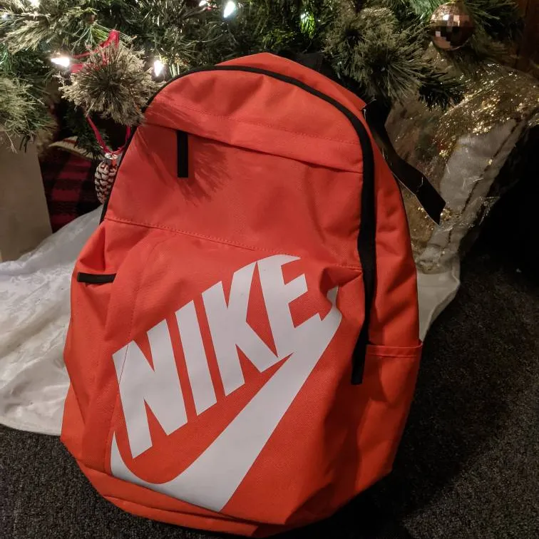 BNWT Nike 25L Backpack! photo 1
