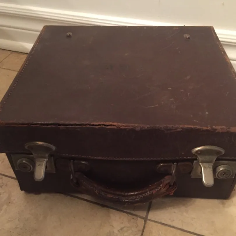 Antique Suitcase (1) photo 3