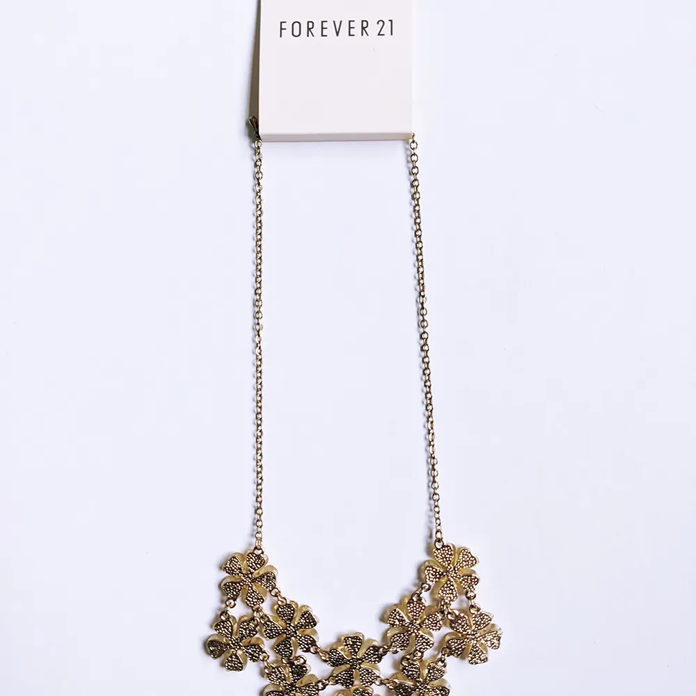Forever 21 Floral Statement Necklace photo 4