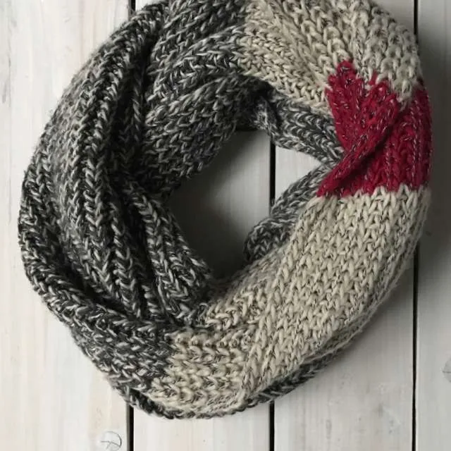 Roots Circle Scarf photo 1