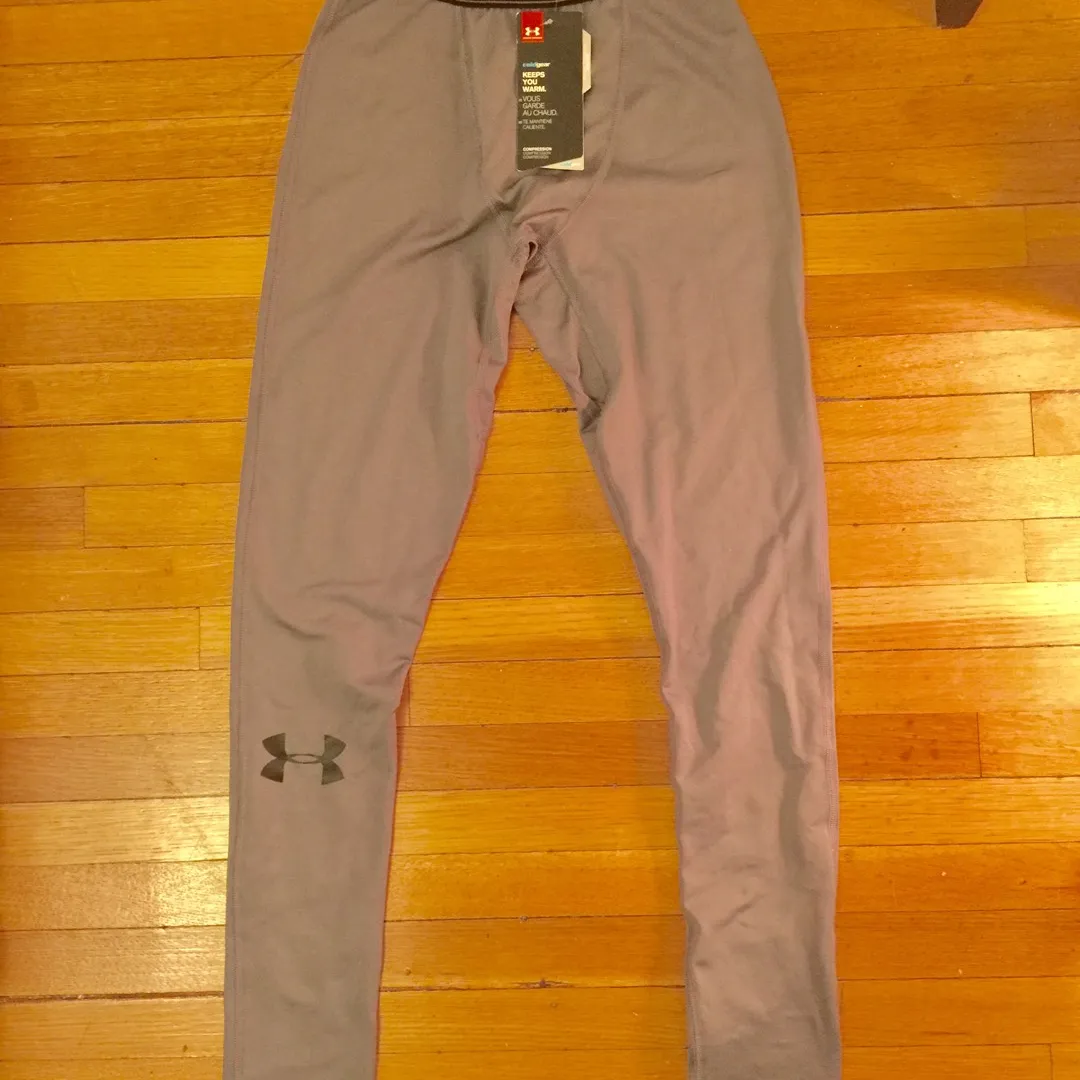 BNWT Under Armour Thermal Legging (28)! photo 1