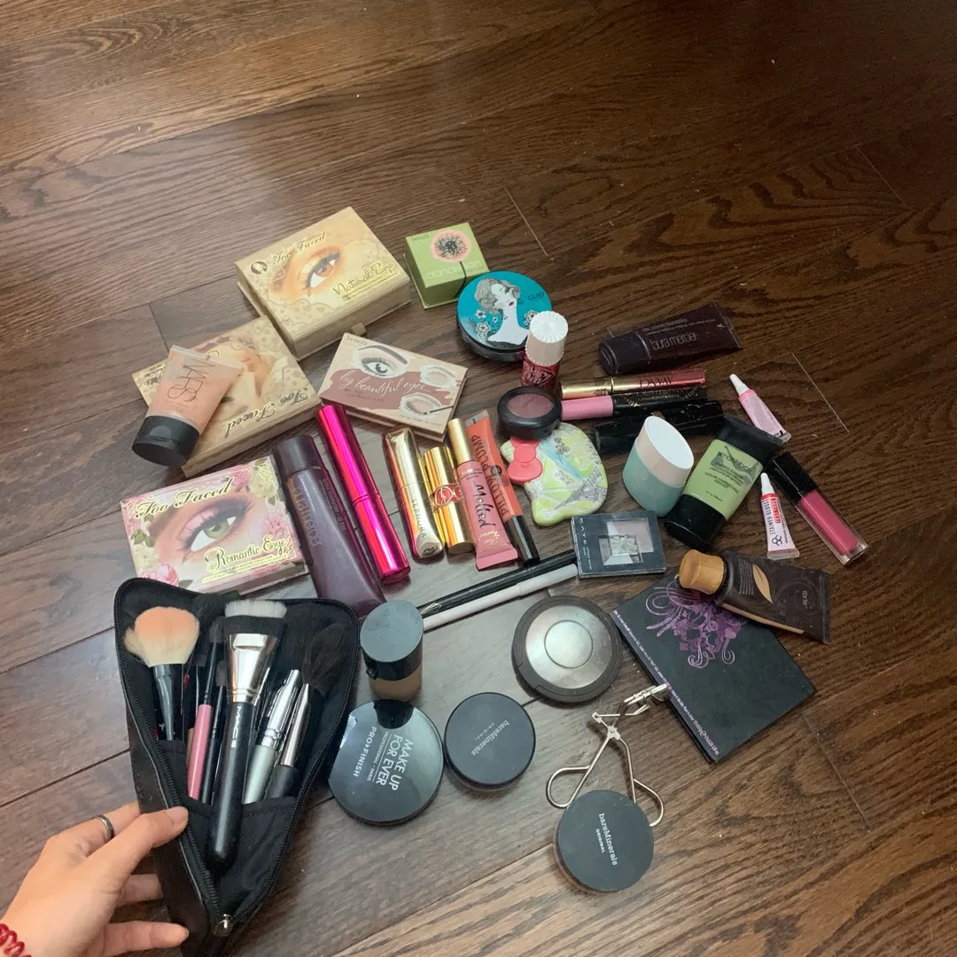 Barely Used Sephora Makeup photo 1